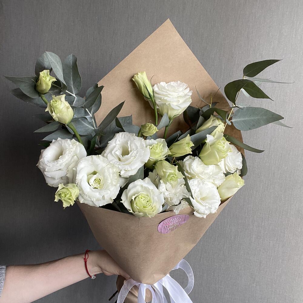 Монобукет из эустомы в крафте